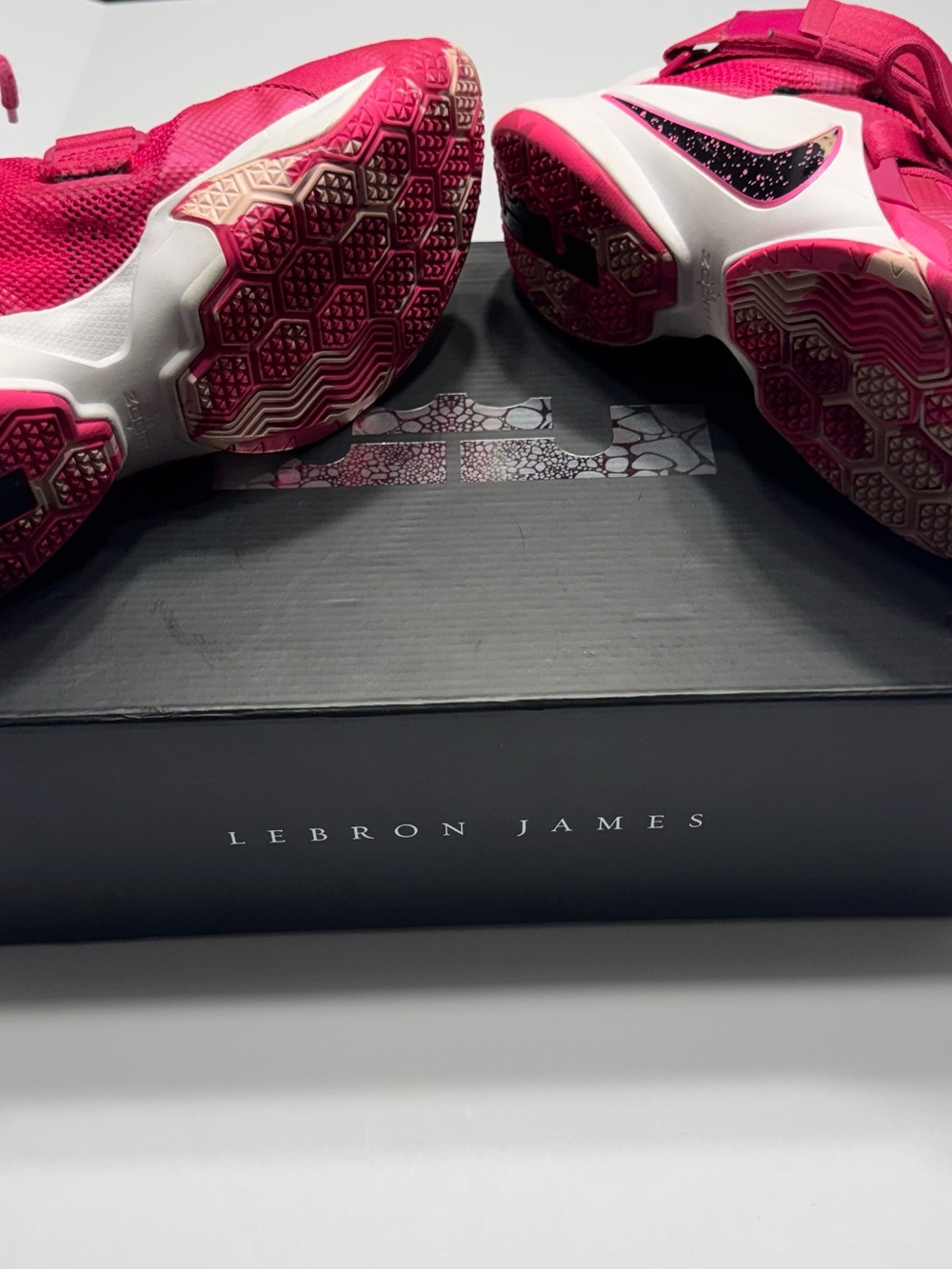 Nike LeBron James IX Men's Basketball Shoes in Bright Pink and White
